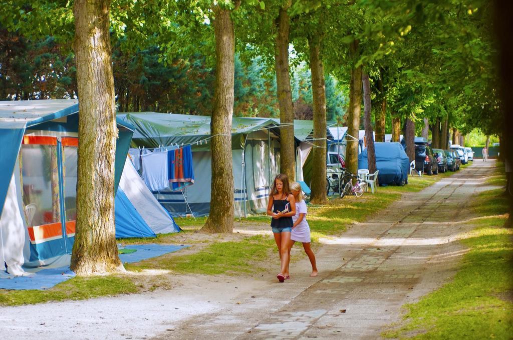 Camping Parco Capraro Лидо-ди-Езоло Экстерьер фото